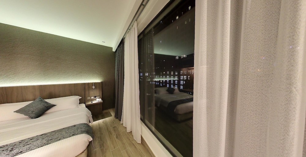 Premier KL City View Room photo 2