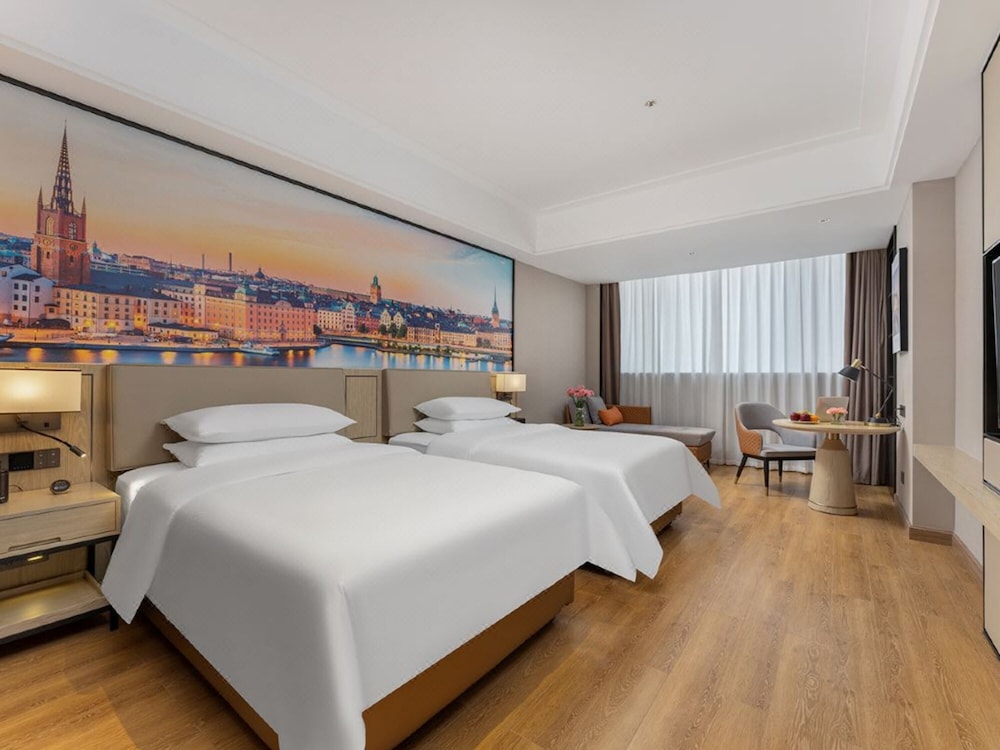 Superior Double Room, City View