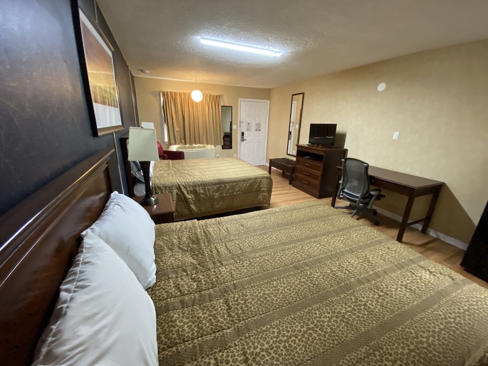 Basic Double Room, 2 Queen Beds
