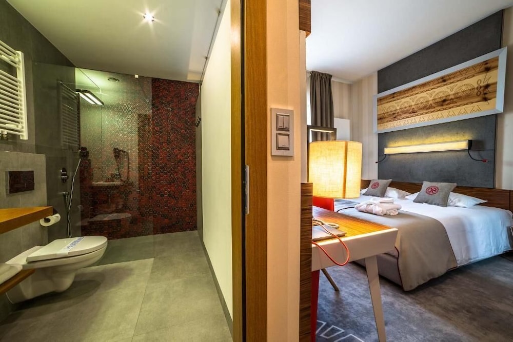 Economy Double Room photo 3