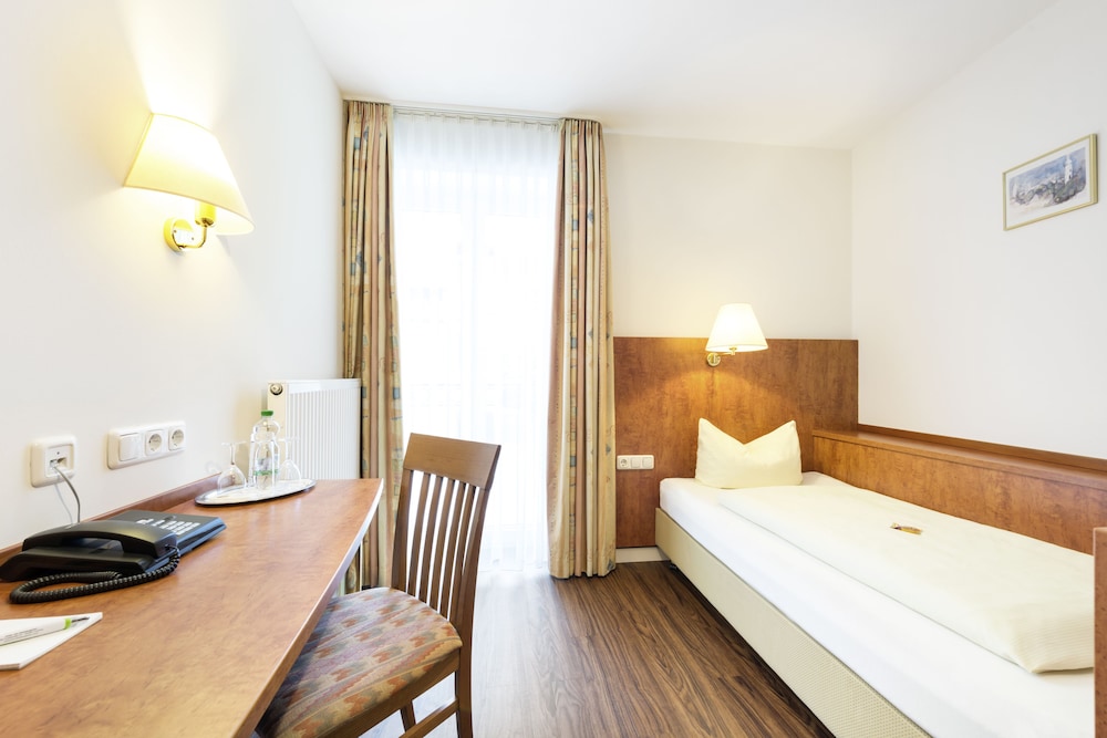 Standard Single Room photo 2