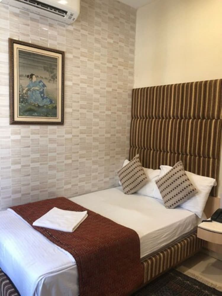 Standard Single Room, 1 Double Bed photo 2