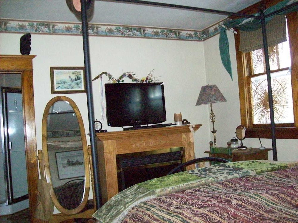 Room, 1 Queen Bed, Non Smoking (Ladies and Gents) photo 2
