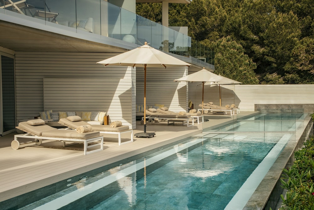 3 Bedroom Ultimate ME + Suite with Private Pool and Sea View (2+4) photo 2