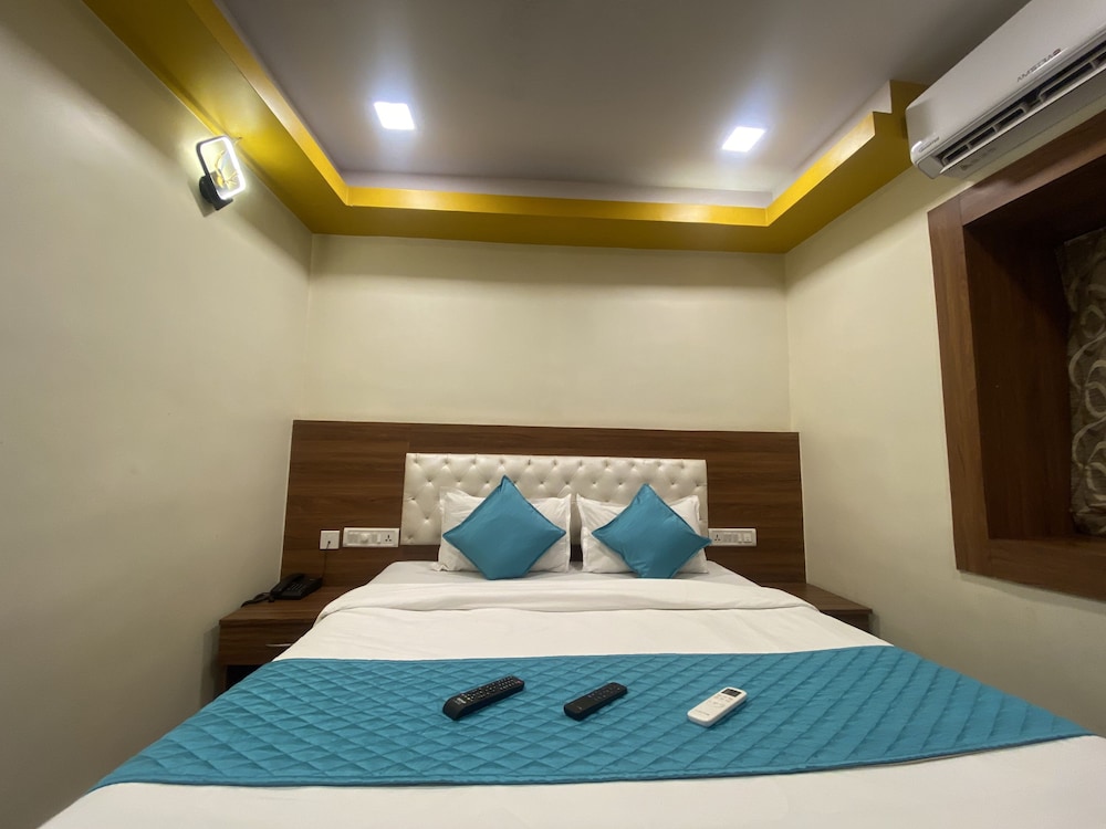 Deluxe Room - Photo 5