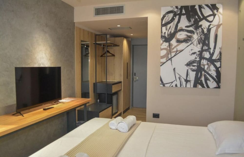 Deluxe Double Room with Balcony and Sea View, photo 6