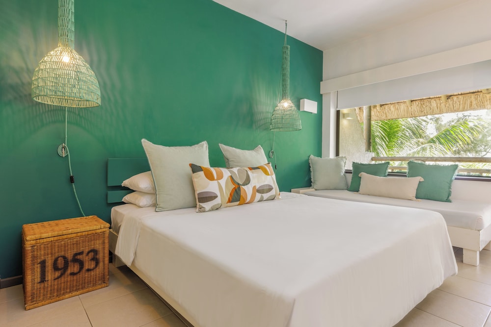 Deluxe Room - Photo 1