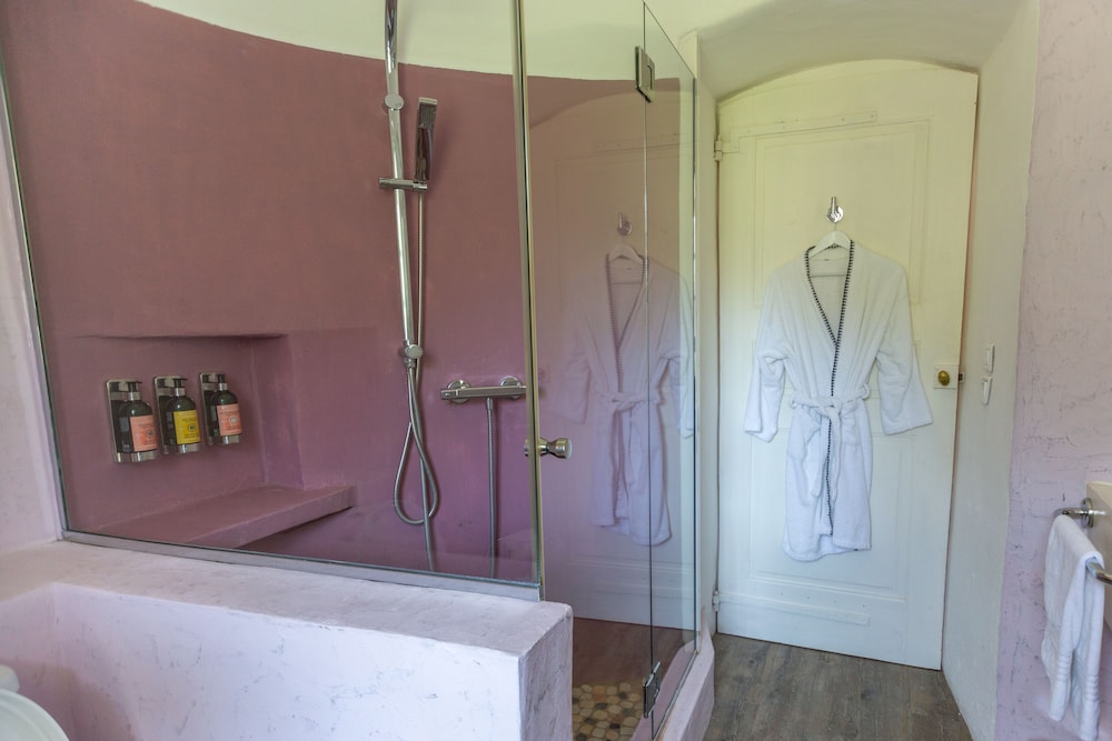 Superior Suite, Private Bathroom (Orchidée) photo 3