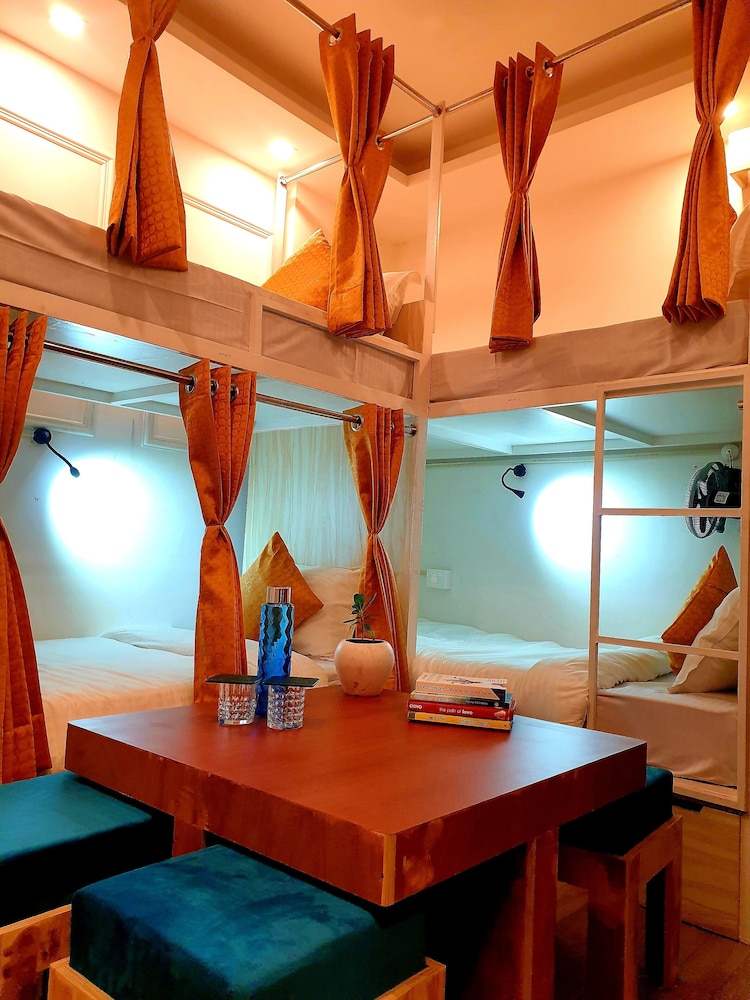 Bed In 6 - Bed Mix Dormitory photo 3
