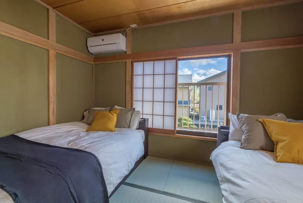 Private Vacation Home - Photo 13