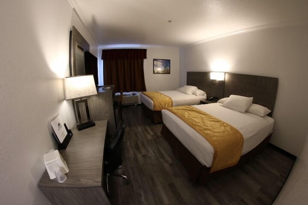 Room, 2 Queen Beds, Non Smoking