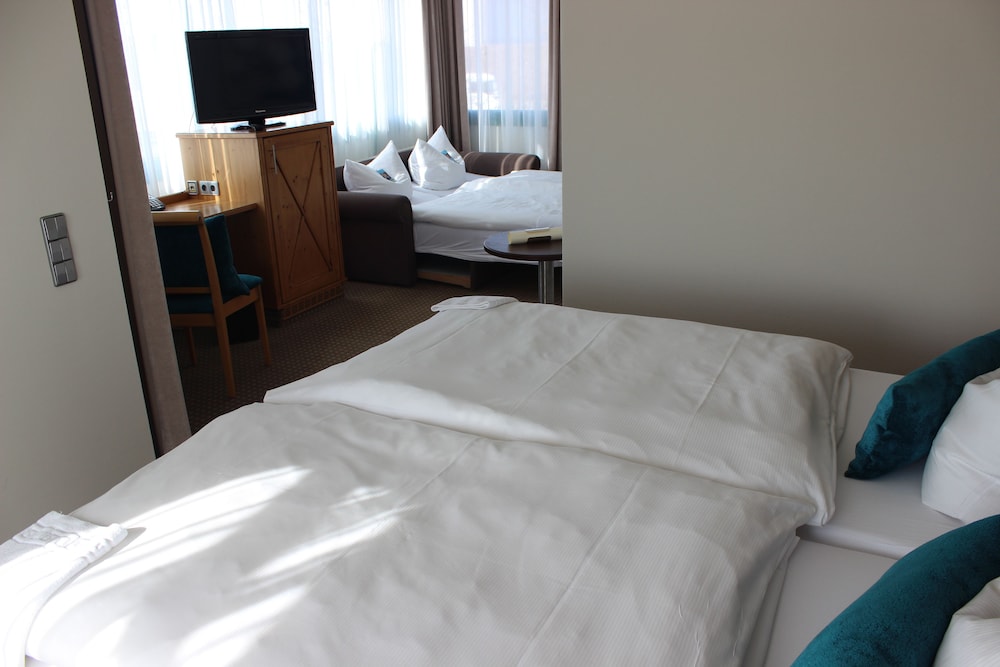 Business Quadruple Room photo 3
