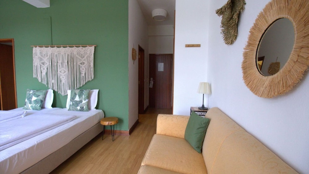 Family Quadruple Room, 1 Bedroom, Balcony photo 3