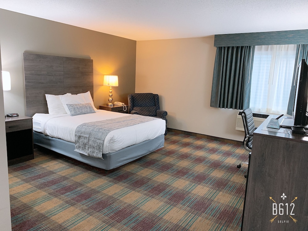 Room, 1 Queen Bed, Accessible, Non Smoking (Mobility) - Photo 3