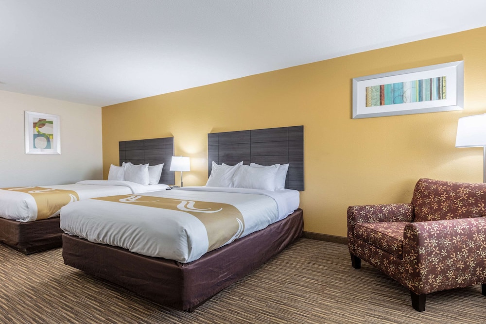 Standard Room, 2 Queen Beds, Non Smoking - Photo 3