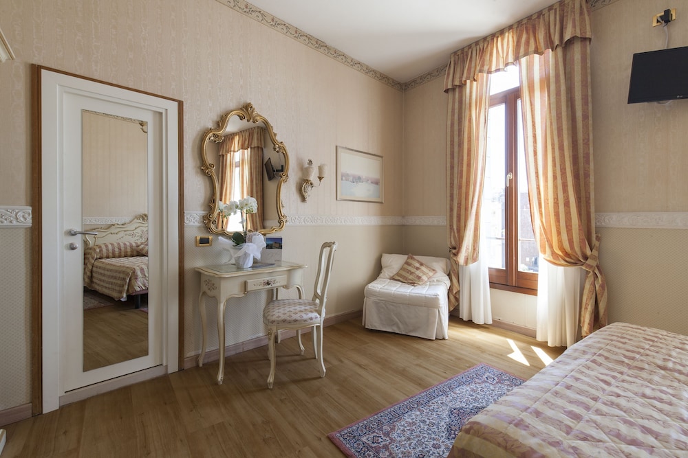 Comfort Double Room - Photo 2