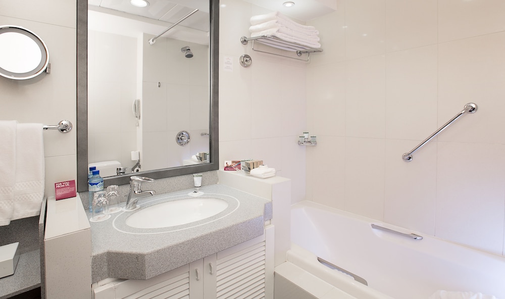 Suite, 2 Bedrooms photo 2