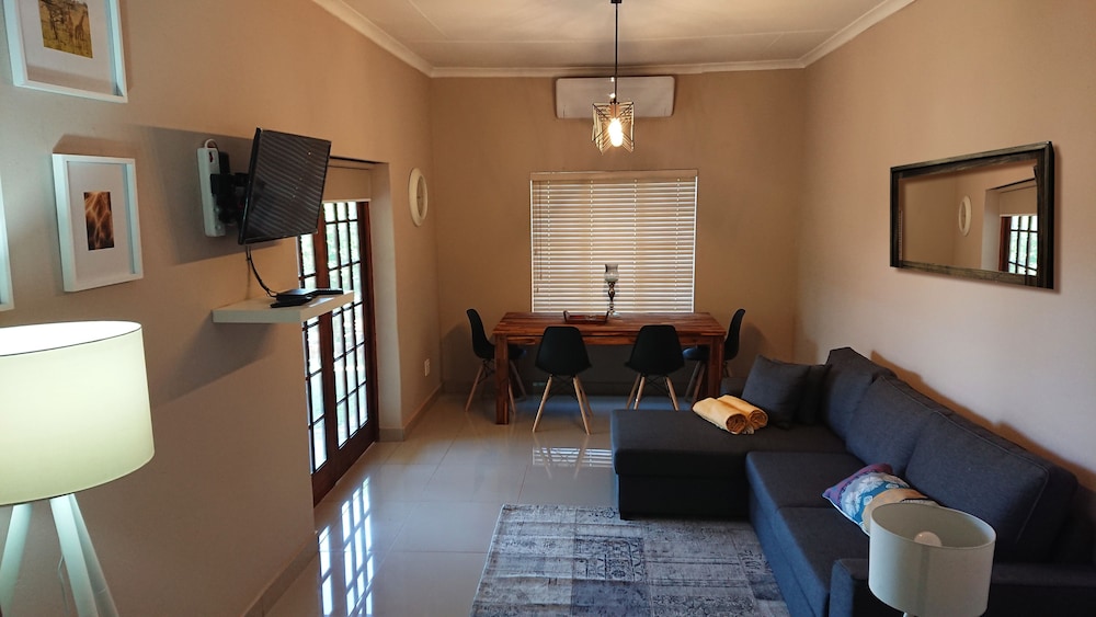 Suite, 1 Bedroom photo 1