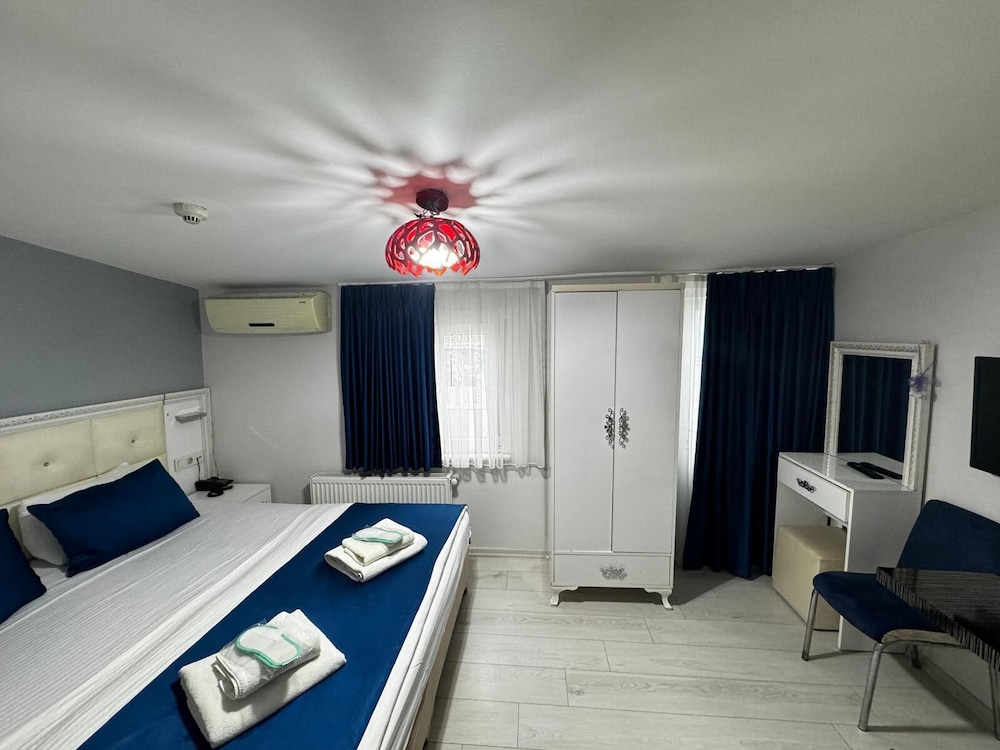 Economy Double Or Twin Room photo 3