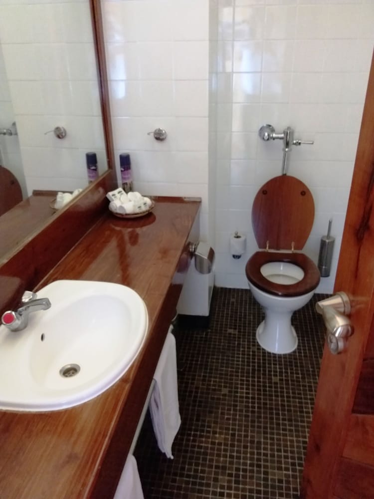 Twin Room - Photo 6