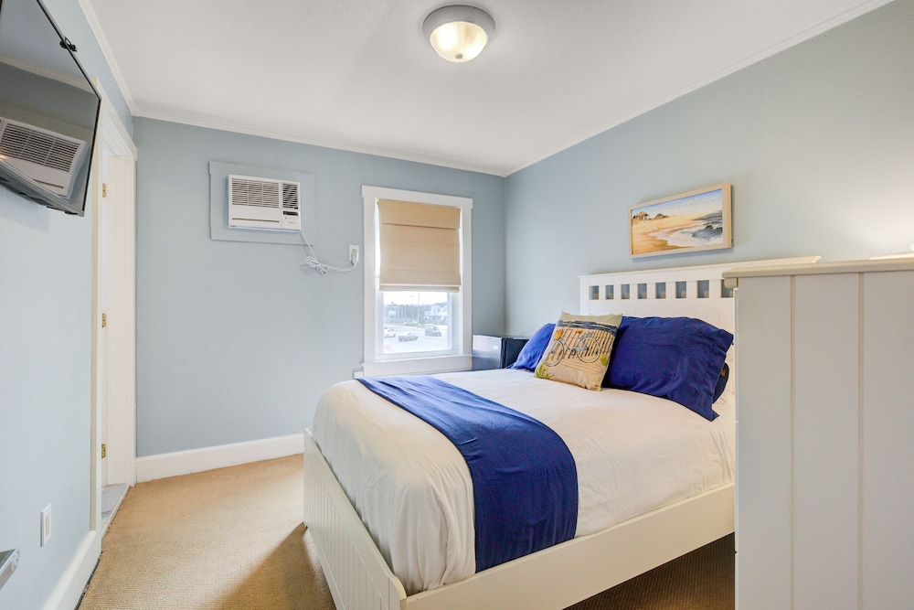 Single Full Bed HOTEL