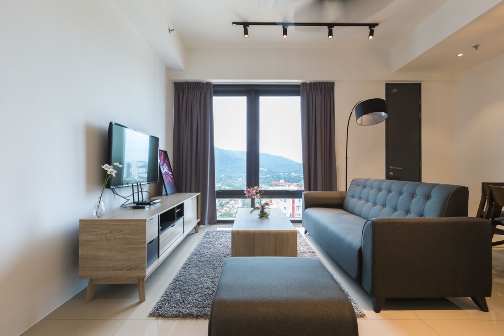 Exclusive Suite, 3 Bedrooms, City View