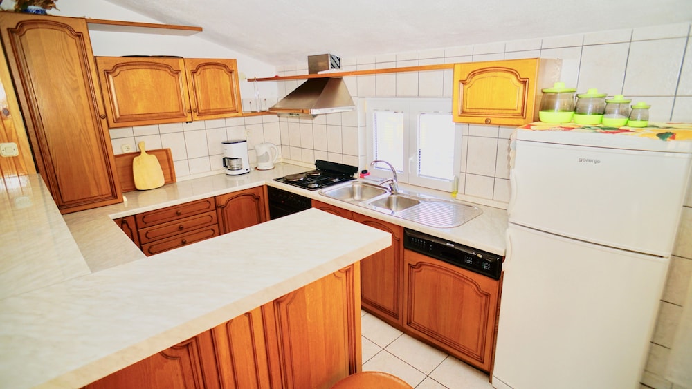 Panoramic Apartment, 2 Bedrooms, Sea View, Sea Facing photo 2