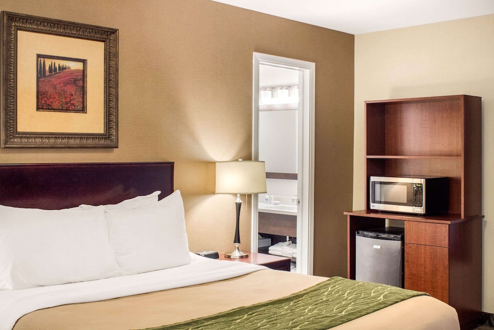 Suite, 2 Queen Beds, Non Smoking - Photo 2