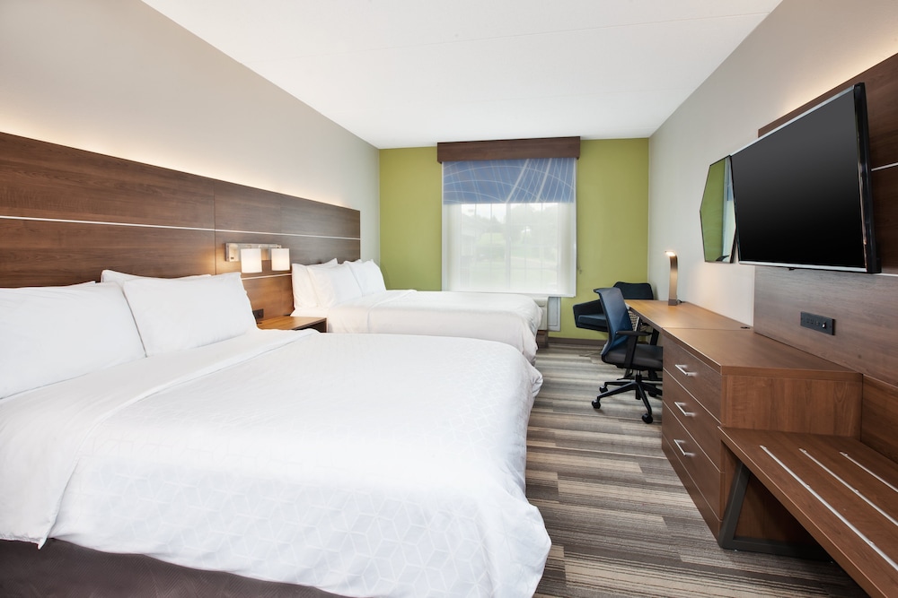 Suite, Multiple Beds - Photo 5