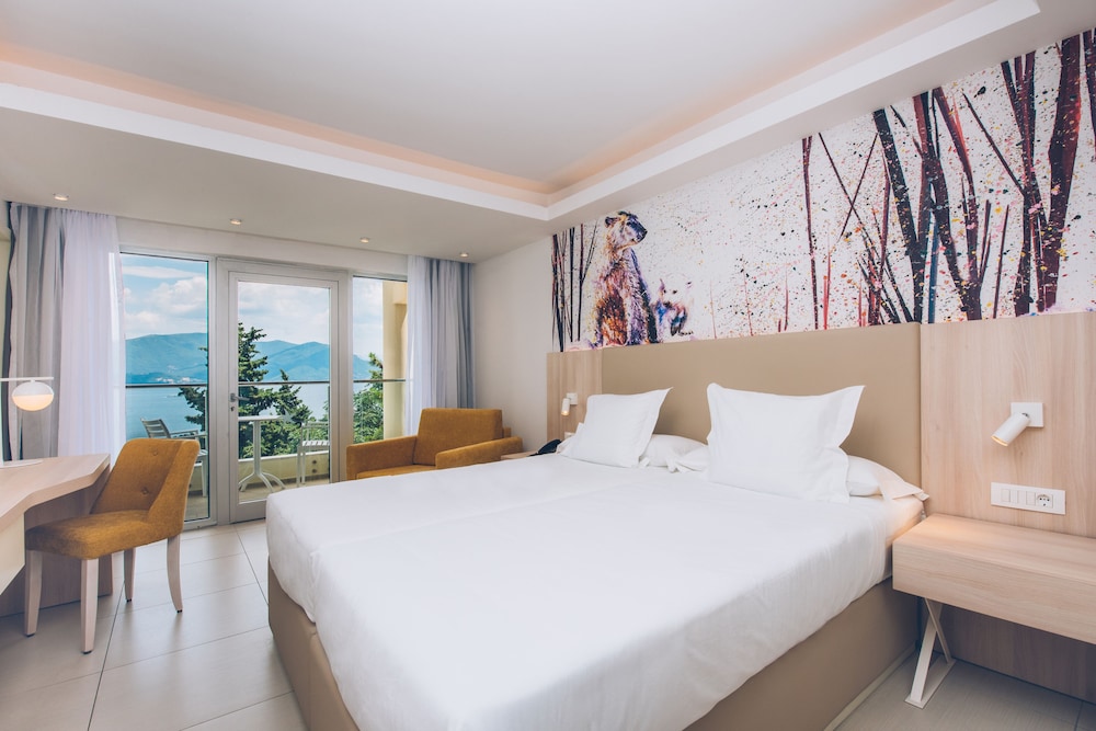 Double Room, Partial Sea View photo 1