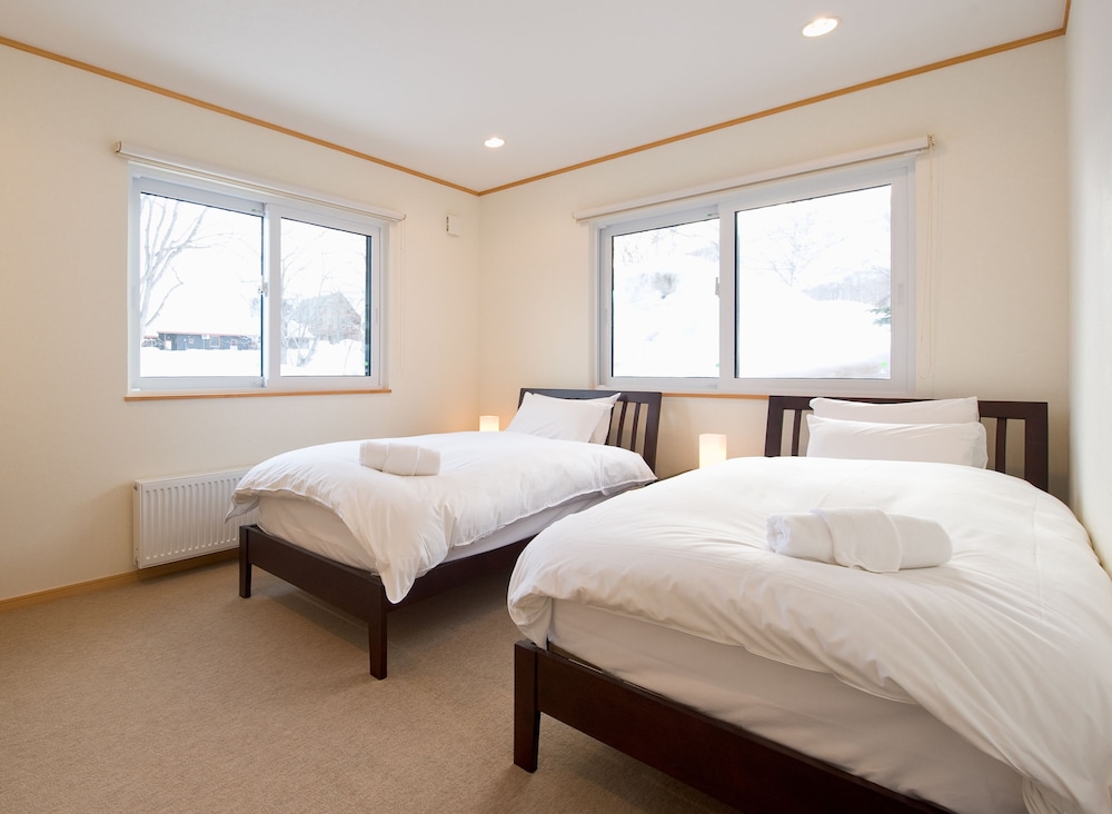 3-Bedroom House photo 3