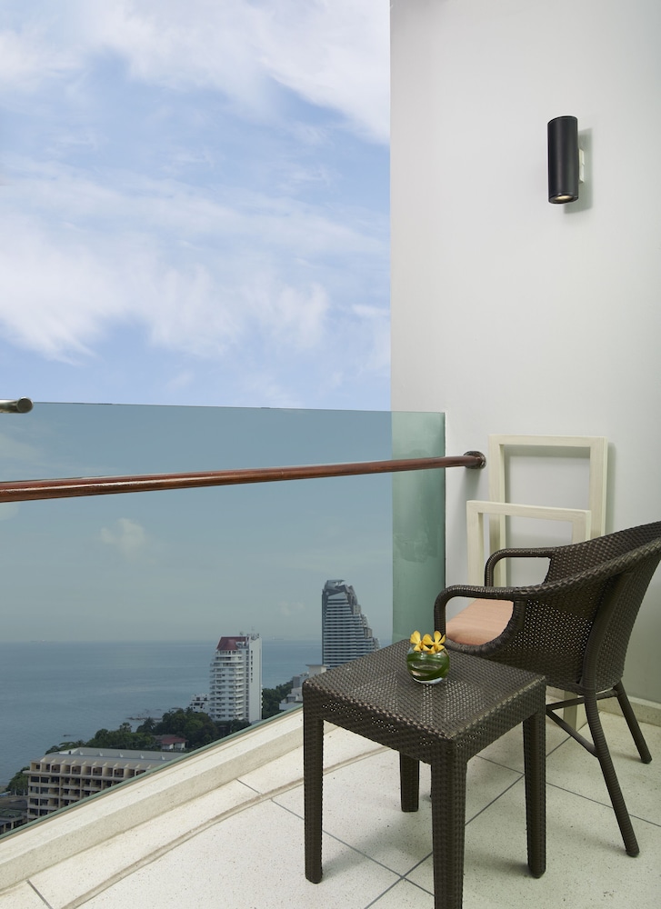 Deluxe Room, Ocean View (Grand) - Photo 6