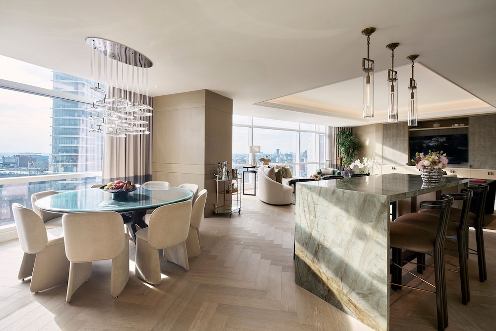 St Regis, Suite, 1 King Bed