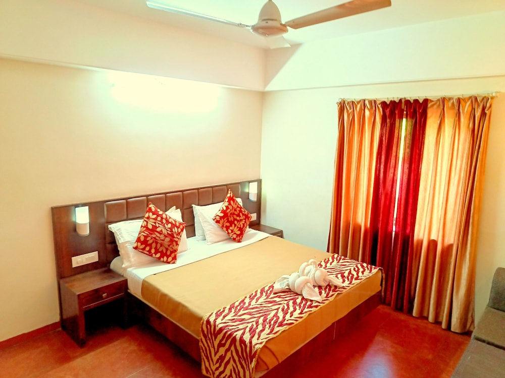 Standard Room, 1 Queen Bed photo 1