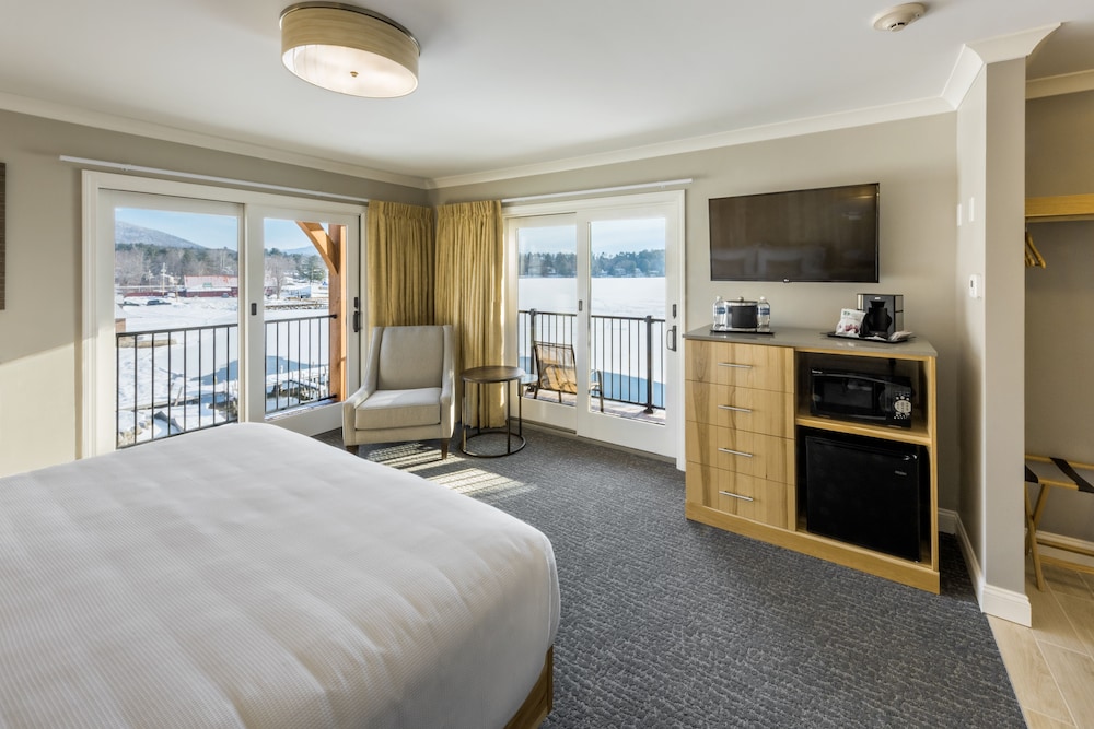 Lakeside Vista King