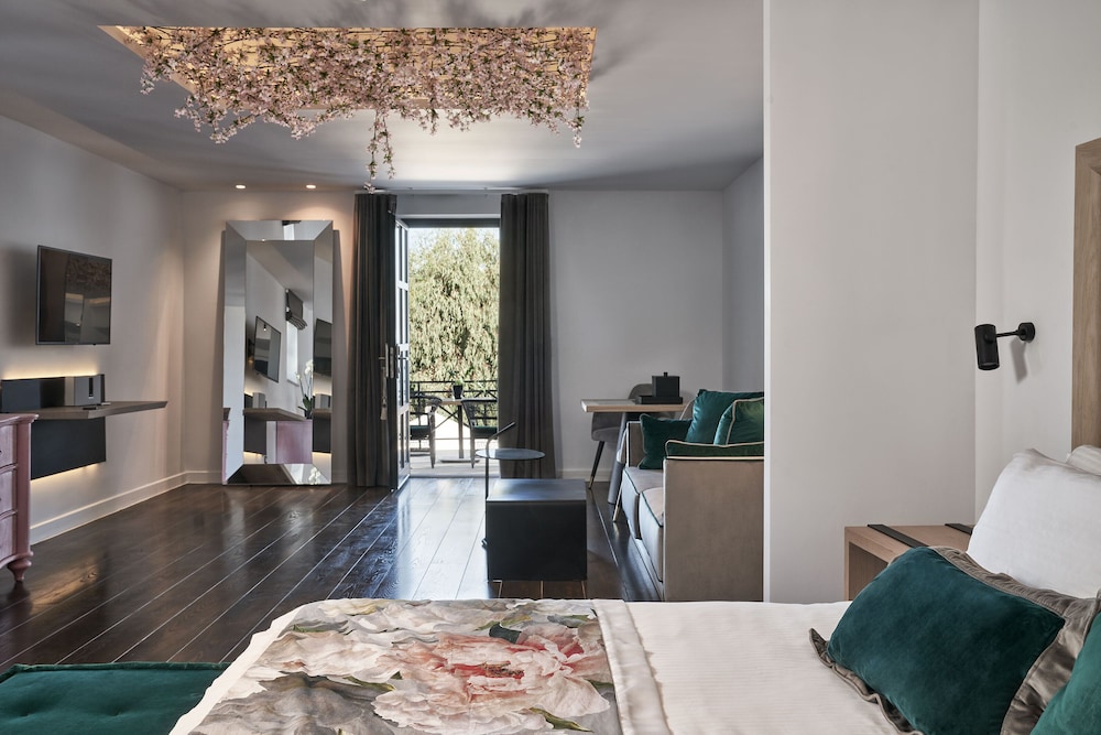 Junior Suite, 1 King Bed