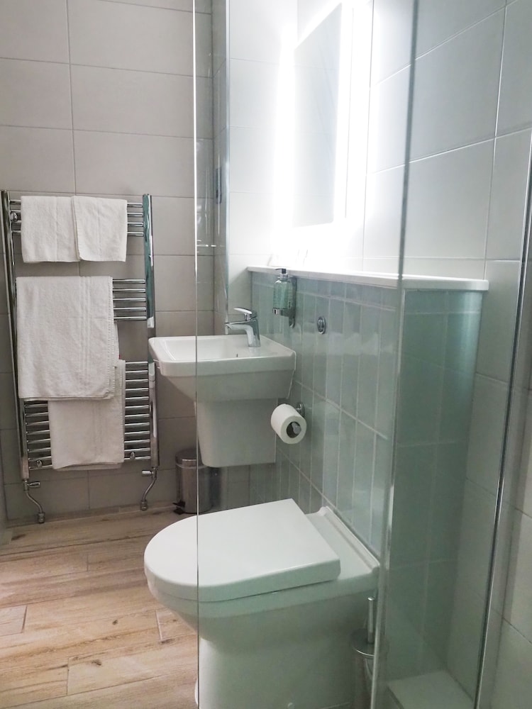 Family Suite, Multiple Beds, Non Smoking - Photo 9