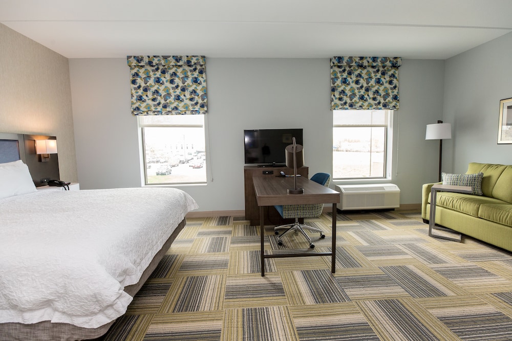 Studio, 1 King Bed, Accessible, Non Smoking (Hearing) - Photo 2
