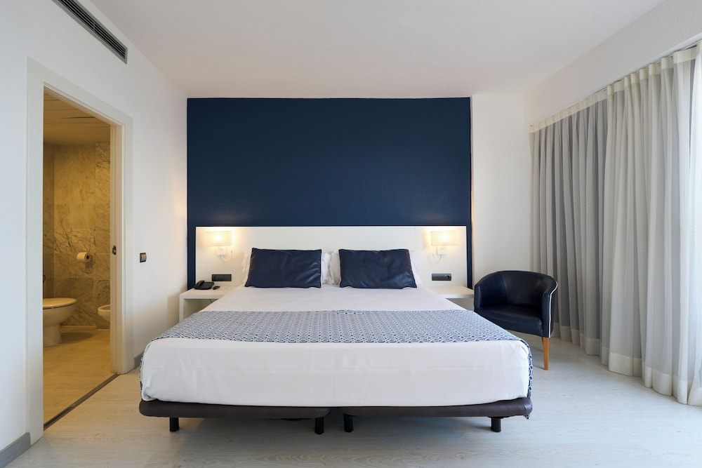 Superior Room, Terrace, Sea View - Photo 2