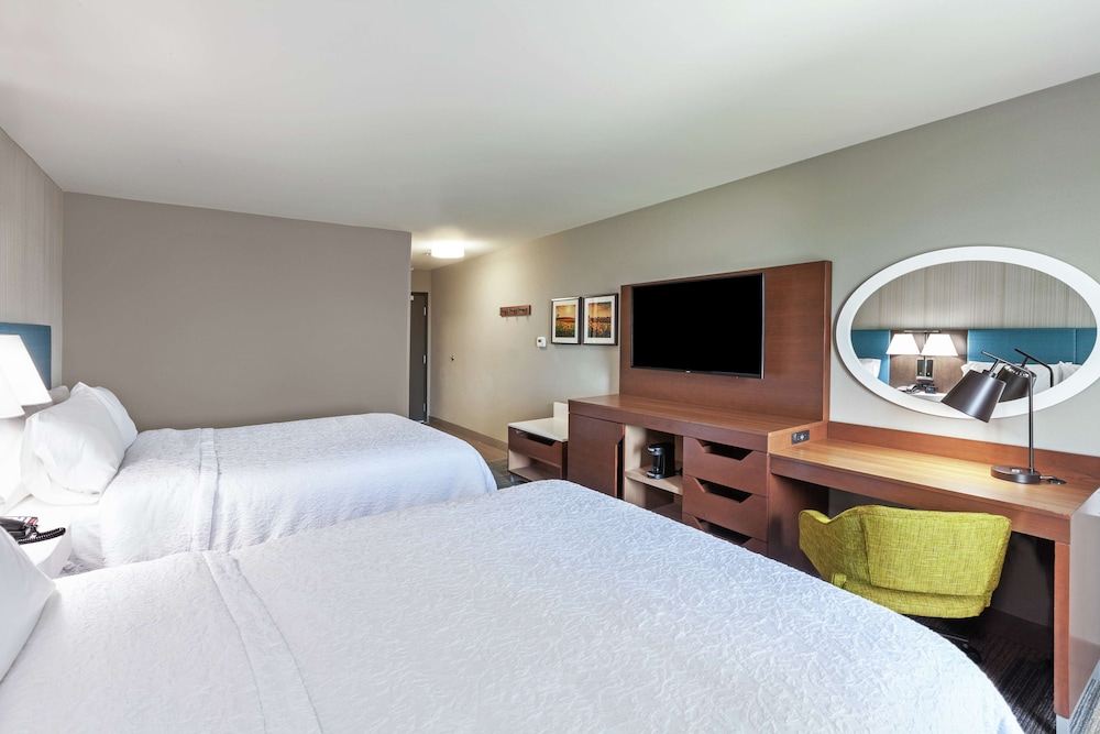 Room, 2 Queen Beds, Refrigerator - Photo 1