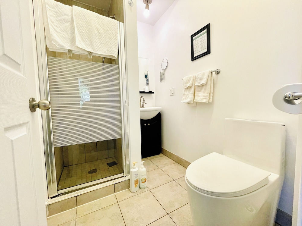 Comfort Double Room, 1 Queen Bed with Sofa bed, Mountain View, Lakeside photo 3