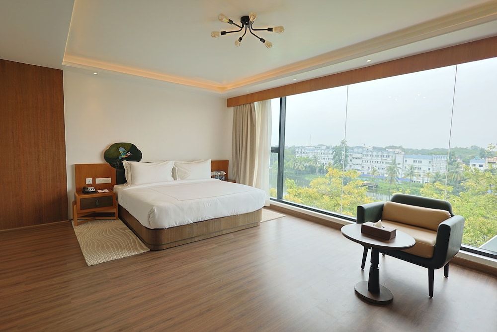 Deluxe Room, Lake View photo 3
