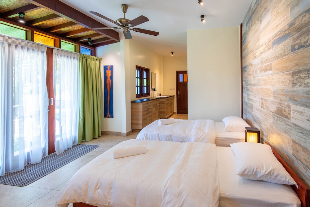 Royal Orchid Villa - Photo 9