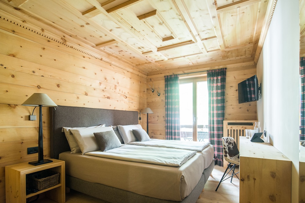 Superior Double Room, Balcony, Mountain View