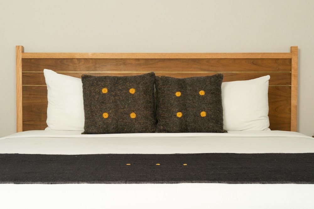 Classic Room, 1 King Bed - Photo 2