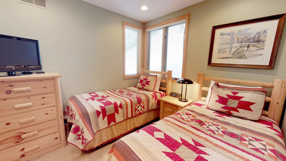 Deluxe Room, 2 Bedrooms photo 3