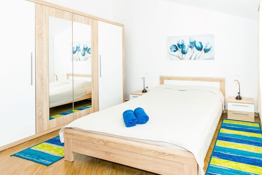 Apartment (N1)