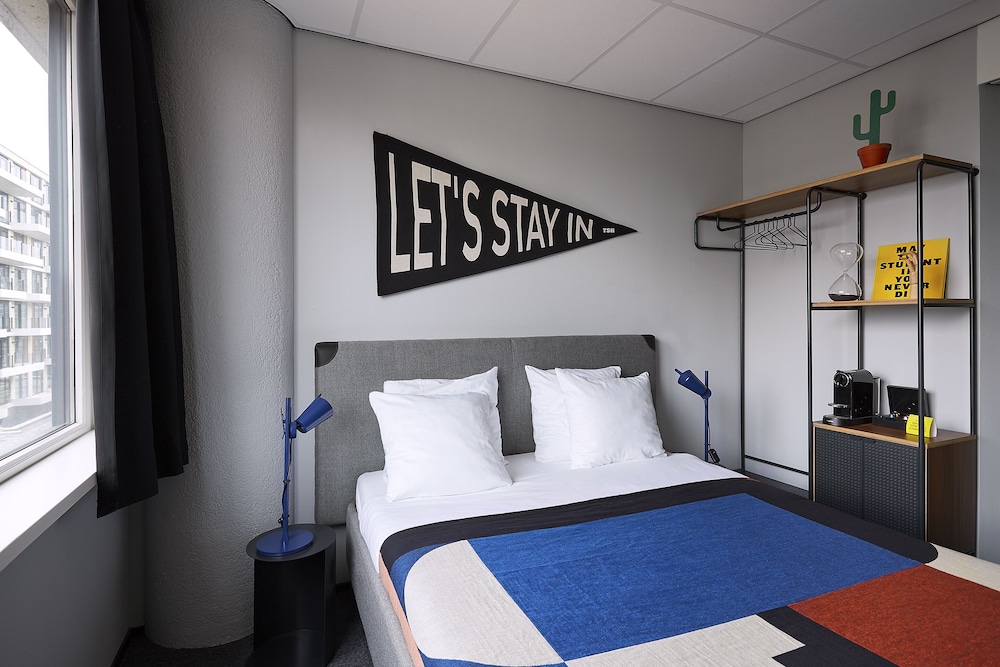 Deluxe Queen Room photo 3