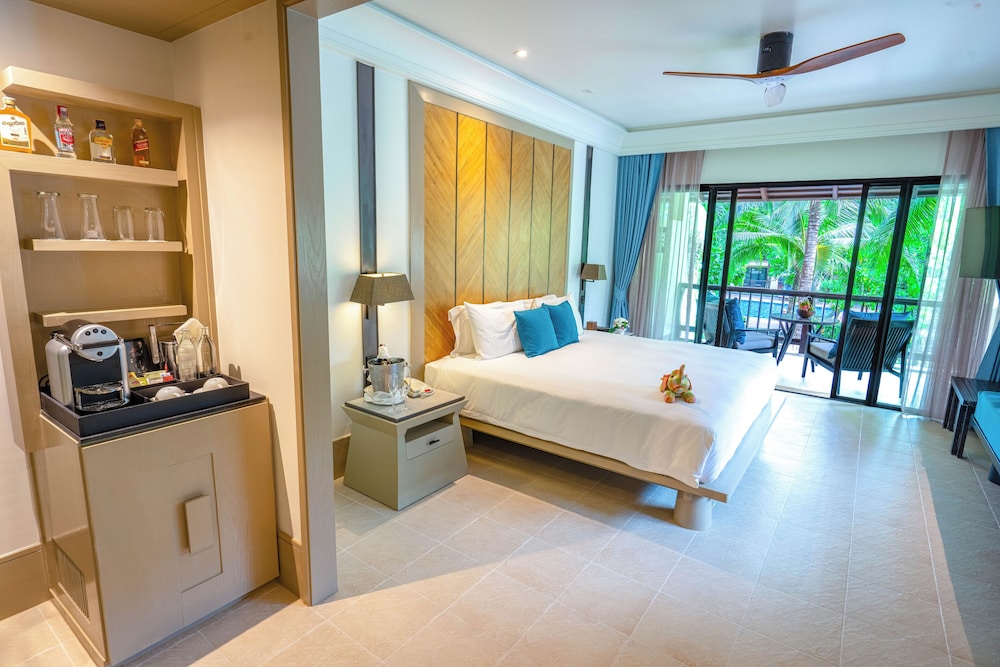 Deluxe Room, 1 King Bed (Garden Pavilion) - Photo 3