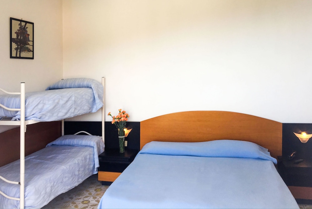 Economy Quadruple Room